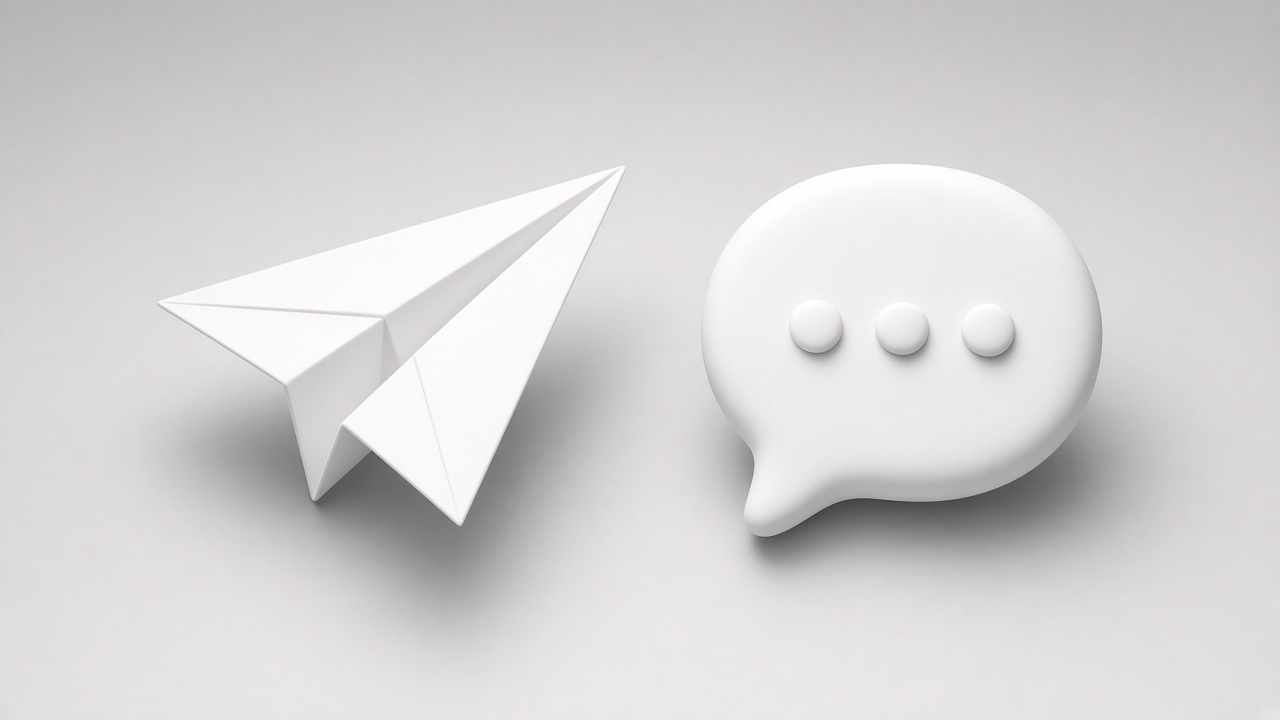 3D обложка: белый самолётик-иконка и чат-пузырь, серый фон, Telegram и селлеры